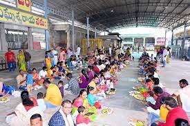 ఆలయంలో సామూహిక అక్షరాభ్యాసం