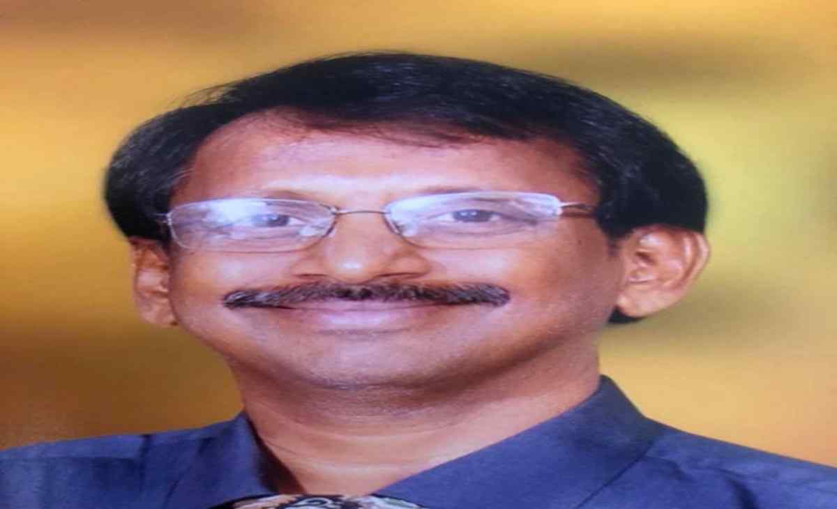 కారుచీకట్లో కాంతిపుంజం డాక్టర్ చంద్రకాంత్